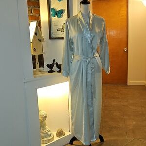 Jones New York Ankle Length Robe Soft Pale Green Floral Leaf Pattern Sm Vintage